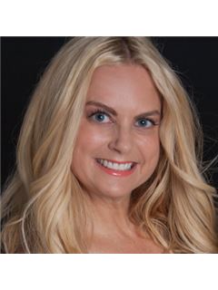 Brenda Fazzini - RE/MAX Realtec Group