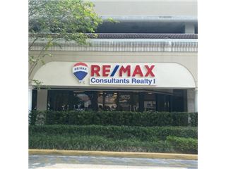 Office of RE/MAX Consultants Realty I - Fort Lauderdale
