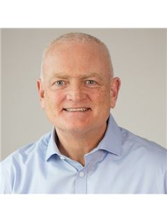 Jason R Henness - RE/MAX Concepts