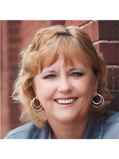 DeAnn Lee Holland - RE/MAX Revolution