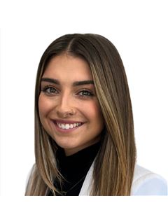 Samantha Reese - RE/MAX Revolution