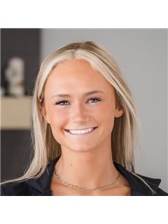 Karissa Morris - RE/MAX Revolution