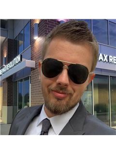 Associate - Austin Bittner - RE/MAX Revolution