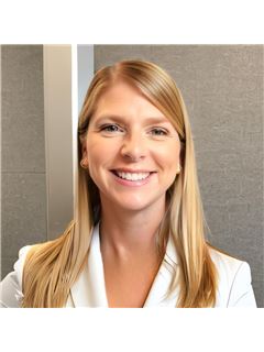 Michelle Fetters - RE/MAX Revolution