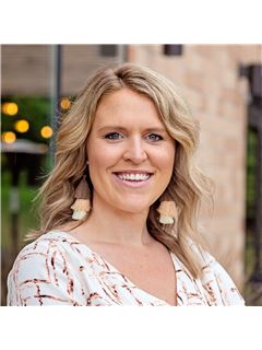 Lindsy Baker - RE/MAX Concepts