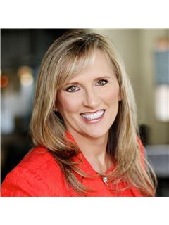 Jana Schade - RE/MAX Concepts