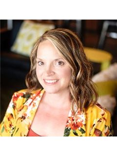 Associate - Tiffany Johnson - RE/MAX Integrity