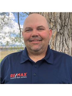 Daniel Eck - RE/MAX Country Real Estate