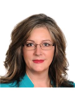 Jeanne Kay Vogt - RE/MAX Country Real Estate