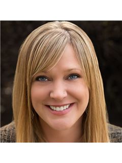 Chrissie Voyles - RE/MAX Capital City