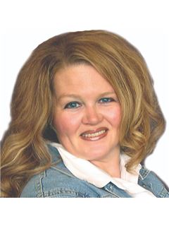 Holli Leslie - RE/MAX Country Real Estate