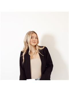 Audrey Berg - RE/MAX Extra Inc