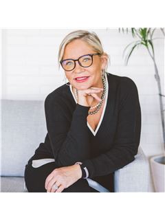 Brenda Kelley - RE/MAX Exclusive