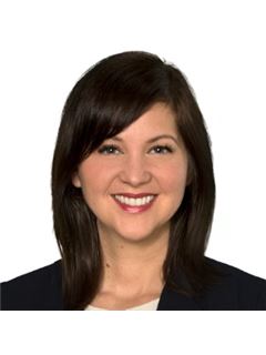 Associate - Angela Goossens - RE/MAX Exclusive
