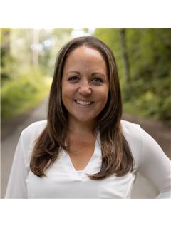 Sandy Meyer - RE/MAX Elite
