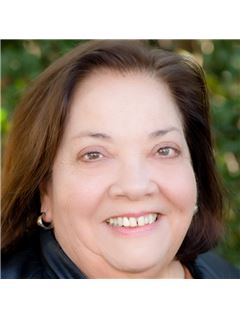 Cyndy Decker - RE/MAX Elite