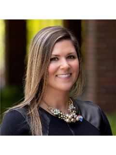 Associate - Anya Myer - RE/MAX Parkside Affiliates