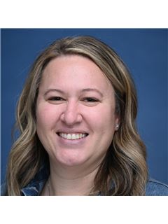 Caylen Gapusan - RE/MAX Extra Inc