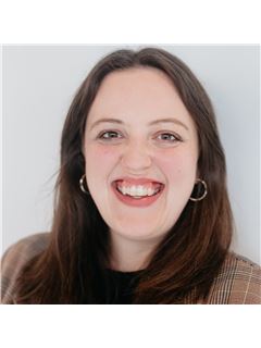 Alyssa Aggarwal - RE/MAX Elite
