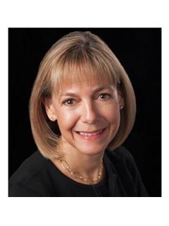 Betsy Givens - RE/MAX Capital City