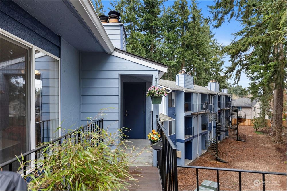 Residential - Condo/Apartment - Kirkland, Washington, United States ...