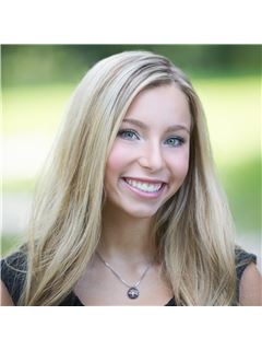 Samantha Greco - RE/MAX Realty Group