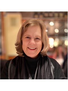 Jean A Howard - RE/MAX Solutions