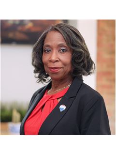 Yolanda Felton - RE/MAX Edge Group