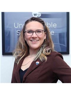 Agent - Crystal Rose - RE/MAX Edge