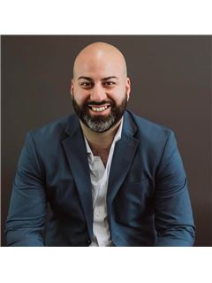 Vincent Nevling - RE/MAX Town & Country