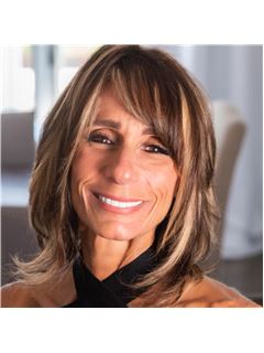 Lisa Berge - RE/MAX City Square