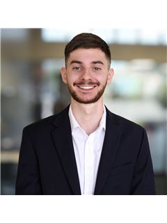 Christopher Ferraro - RE/MAX Town & Country