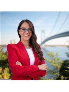 Sarah Allen - RE/MAX Edge Group