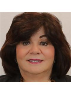 Christina Acuti - RE/MAX Town & Country