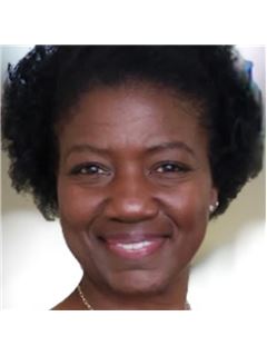 Robinne Champaign - RE/MAX Town & Country