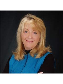 Lynn Olear - RE/MAX Realty Group
