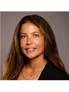 Debra Tarpey - RE/MAX Town & Country