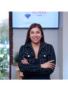 Karina Campos - RE/MAX Edge