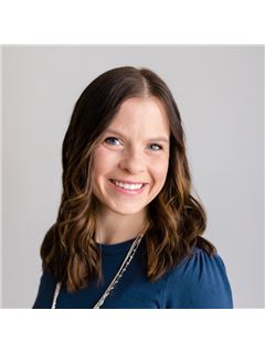Laura Galeazzo - RE/MAX Realty Group