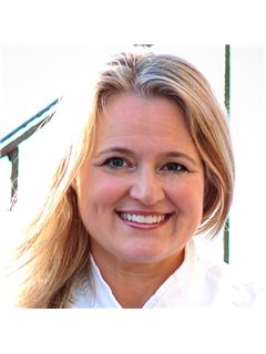 Amie Freling - RE/MAX Plus