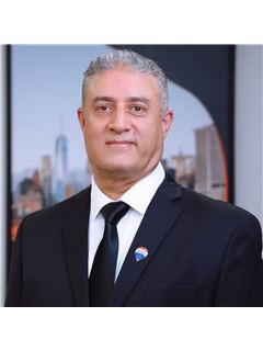 Naeem Ghafoor - RE/MAX Edge Group