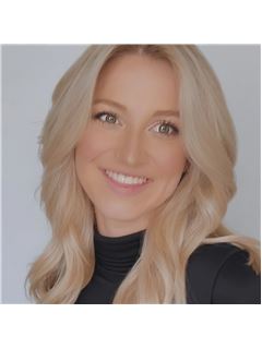 Breana Hill - RE/MAX Plus