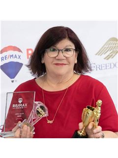 Gail Staiti - RE/MAX Edge