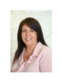 Jacqueline Campanelli - RE/MAX Town & Country
