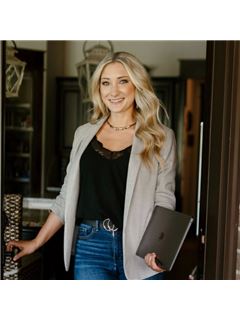 Ashley Henderson - RE/MAX ELITE