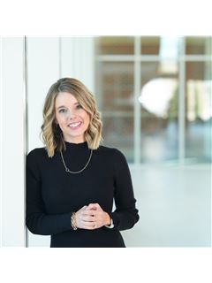 Sarah Beth Manuel - RE/MAX Signature