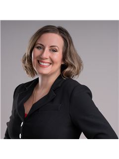 Sarah Marsh - RE/MAX Associates