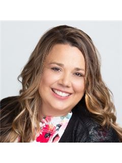 Charli C Mosteller - RE/MAX & ASSOCIATES