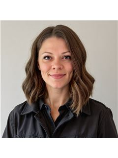 Autumn Mehl - RE/MAX Signature