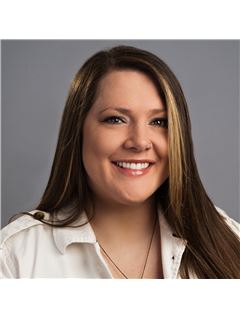 Hayle Sugg - RE/MAX Associates
